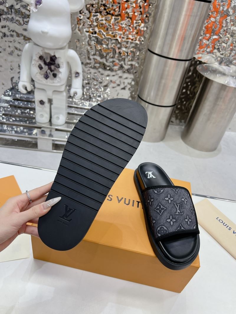 Louis Vuitton Slippers